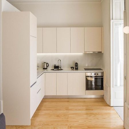 Modern Charming Loft With Balcony In Central Porto Buitenkant foto