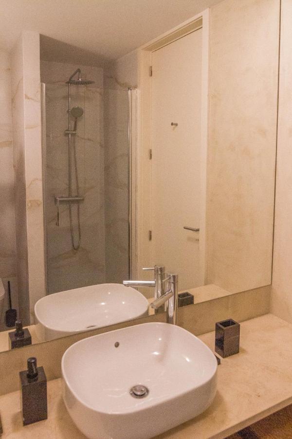 Modern Charming Loft With Balcony In Central Porto Buitenkant foto