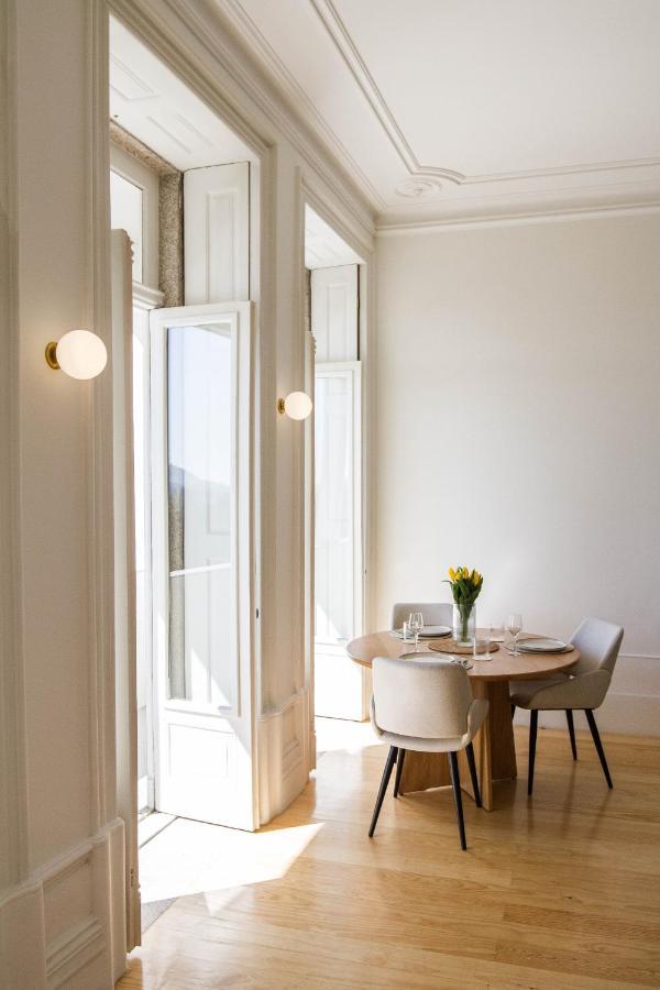 Modern Charming Loft With Balcony In Central Porto Buitenkant foto